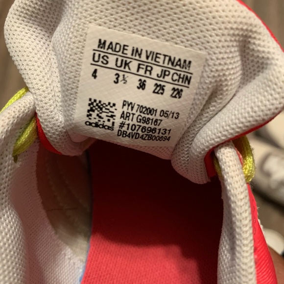 Adidas Orion 2
ADIDAS Orion Pink White Neon, Sz 4 - Picture 8 of 8